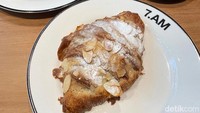 Untuk menu termurah adalah bagel dari kategori roti yang dibanderol Rp 15 ribu. Sementara croissant butter dari kategori Viennoiserie, harganya Rp 25 ribu.