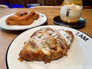 7.AM Bakers: Panini Chicken Chimichurri dan Croissant Almond Buatan Bakery Bali