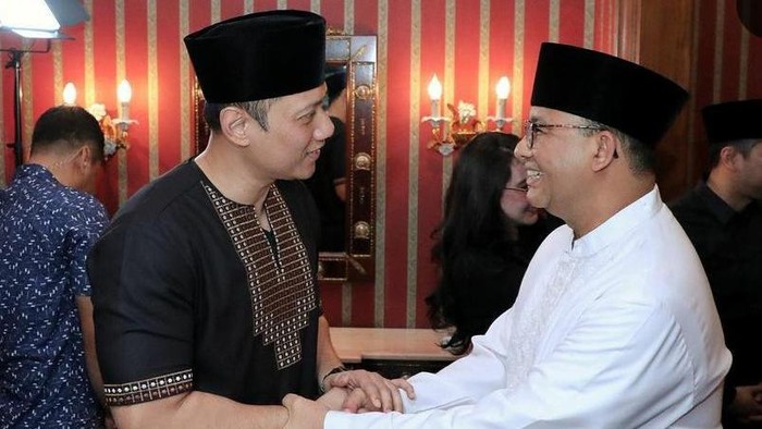 AHY dan Anies Baswedan di rumah duka kakak ipar AHY