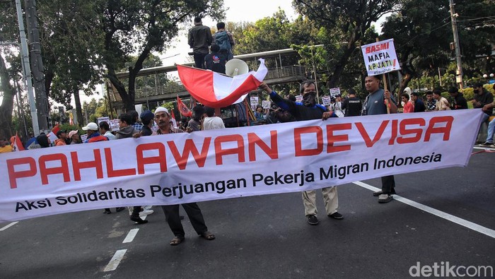 Aksi Massa Tuntut Penempatan Pekerja Migran di Arab Saudi Dibuka Lagi