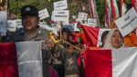 Aksi Mencuci Bendera Merah Putih Massal di Boyolali