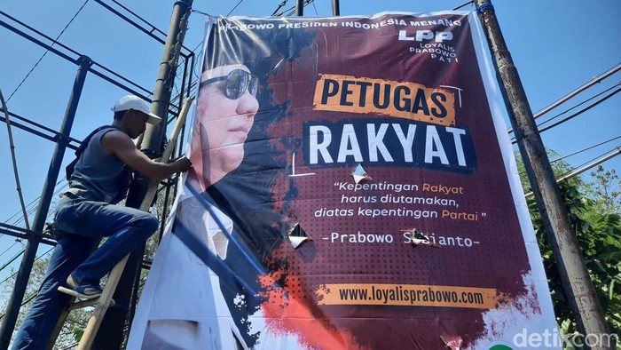 Baliho Prabowo Petugas Rakyat di Pati, Senin (31/7/2023).