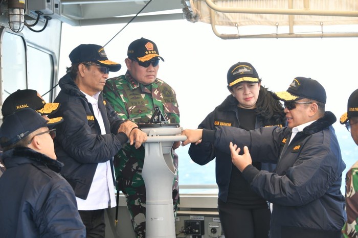 Bamsoet saat hadiri latihan gabungan TNI 2023