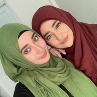 Paras perempuan yang akrab disapa Chacha ini mencuri perhatian netizen. Banyak dari mereka menyebut kecantikan Chacha seperti pinang dibelah dua dengan Cindy Fatika Sari. Foto: Dok. Instagram