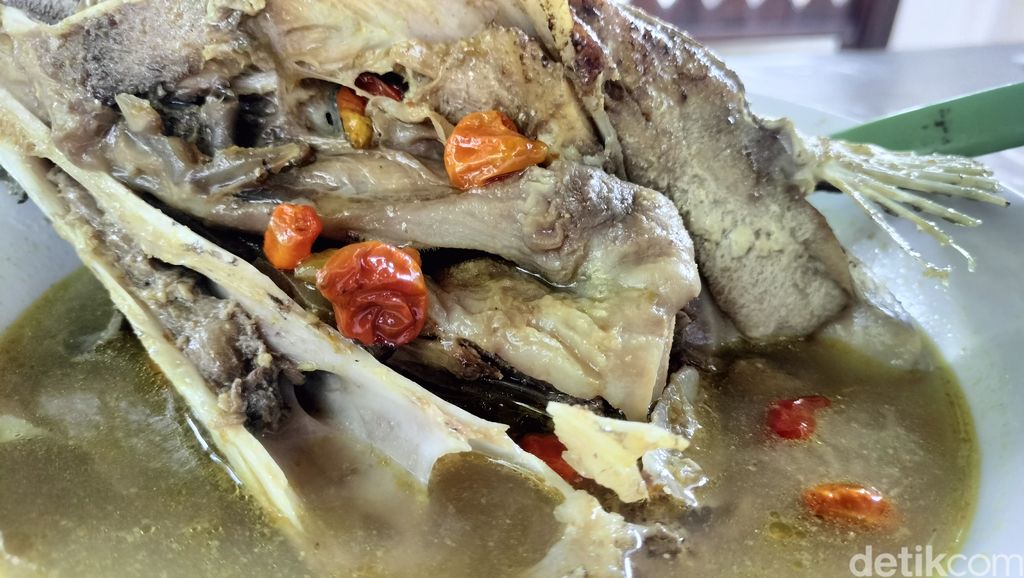 Garang asem kepala ikan manyung di Bojonegoro yang pedasnya bikin gobyos