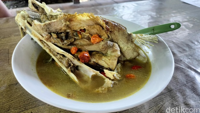 Garang asem kepala ikan manyung di Bojonegoro yang pedasnya bikin gobyos