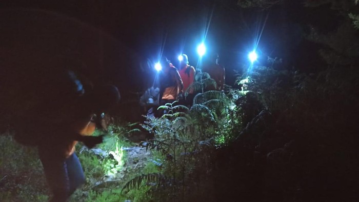 Empat pendaki di Gunung Bawakaraeng, Kabupaten Gowa, Sulawesi Selatan (Sulsel) mengalami hipotermia.