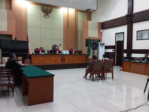 Haris-Fatia Nilai Jaksa Asal-Asalan Hadirkan Ahli di Persidangan