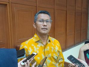 Kemenperin Buka Suara soal Lelang Baju Impor: Harus Koordinasi