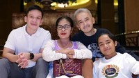 Nasib baik Jordi Onsu yang menumpangi selamat dan dalam keadaan sehat. Kabar ini tentu menggemparkan anggota keluarganya termasuk Ruben Onsu, kakaknya. Foto: Instagram/jordionsu