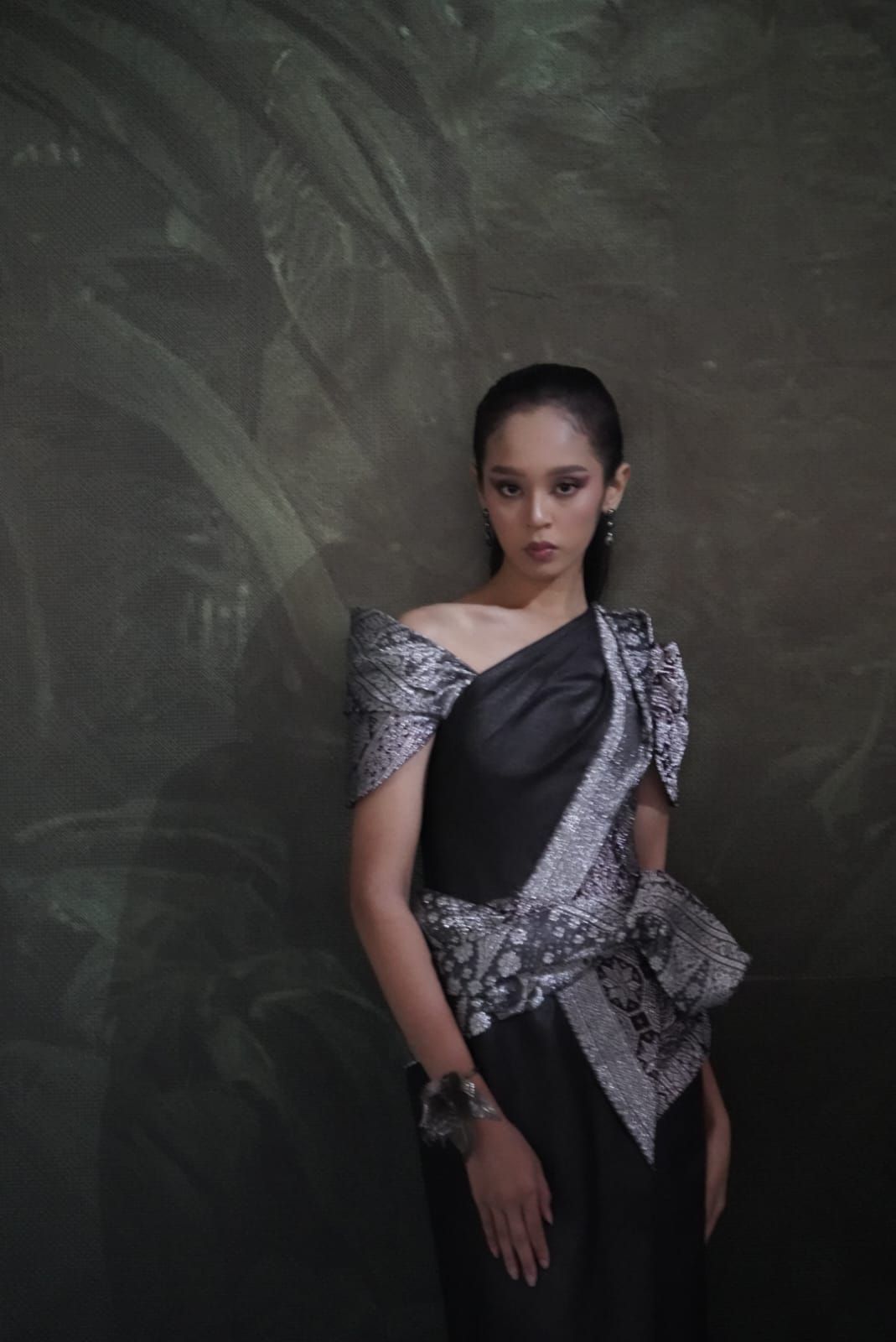 Koleksi Andreas Odang dari Songket Sambas