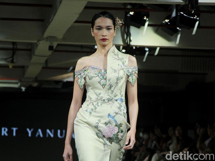 10 Gaun Pesta Karya Terbaru Albert Yanuar, Koleksi yang Penuh Filosofi