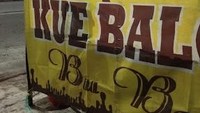 Kue Balok Bu Devi di kawasan Cipayung, Jakarta Timur juga populer. Menawarkan kue balok rasa cokelat dengan isian yang lumer. Foto: Google Review