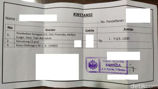 Kuitansi pembelian seragam di Toko Teratai Smanda yang berada di SMAN 2 Brebes. Foto diunggah Senin (31/7/2023).