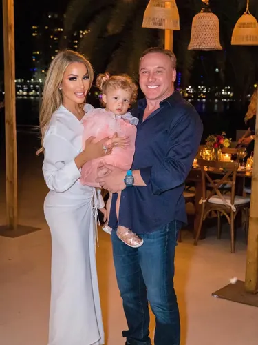 Lisa Hochstein Lisa Hochstein