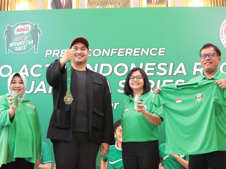 Menpora Dito Sambut dan Apresiasi Lomba Lari Milo 2023