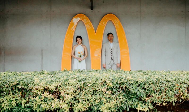 Unik! Pasangan Ini Pilih Gerai McDonald's Jadi Tempat Resepsi