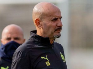 Nasib Pablo Fernandez yang Pukul Pemainnya Sendiri