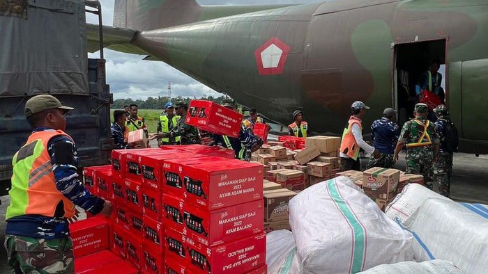 Kapolres Puncak, Papua Tengah Kompol I Nyoman Punia menjamin keamanan bagi maskapai membawa bantuan untuk korban kekeringan dan kelaparan di Puncak.