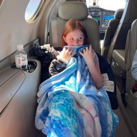 Pixie sudah memutuskan untuk meninggalkan toko mainan online-nya agar fokus untuk masuk SMA. Singkatnya, beberapa bulan ini, kami sudah mendiskusikan rencana bisnis sebagai keluarga dan memutuskan, meski perjalanan hebat ini telah dimulai tiga tahun lalu, ini adalah waktu untuk fokus kembali karena sudah akan masuk SMA, kata ibu Pixie, Roxy Jacenko. Foto: Instagram @pixiecurtis