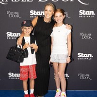 Mengenai kesuksesannya, Pixie Curtis mengakui bahwa ia memang bayi nepotisme karena dibantu sang ibu untuk menjadi miliuner seperti sekarang. Foto: Instagram @pixiecurtis