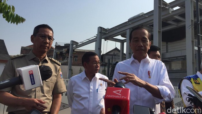 Pj Gubernur DKI Heru Budi Hartono mengatakan Sodetan Ciliwung diinisiasi tahun 2012 saat Presiden Jokowi menjabat sebagai Gubernur DKI Jakarta. (Tiara AA/detikcom)