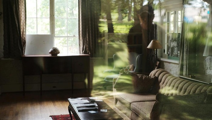 Potret Rumah Oppenheimer yang Kerap Dikunjungi Pelancong The home where Robert Oppenheimer, atomic physicist and director of the Los Alamos Laboratory during WWII, lived stands in Los Alamos, New Mexico, U.S., July 30, 2023. REUTERS/Brian Snyder