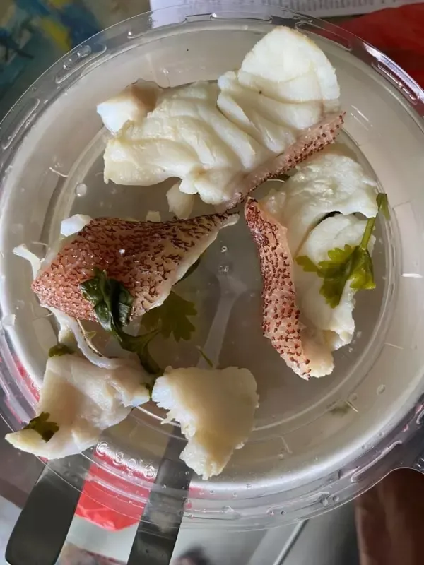 Pria emosi beli sup ikan isinya secuil