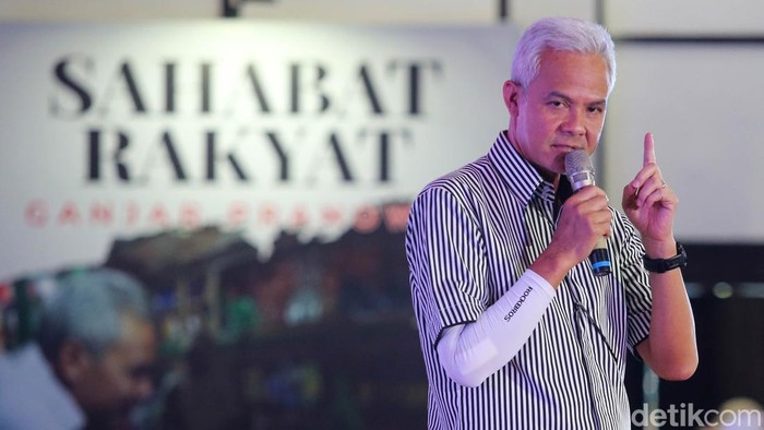 Gubernur Jawa Tengah Ganjar Pranowo resmi menjadi calon presiden (Capres) dari PDIP untuk Pilpres 2024. Yuk, simak profil dan karier Ganjar Pranowo!