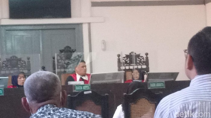 Sidang perdanan kasus istri potong kemaluan suami di Pengadilan Negeri (PN) Solo, Senin (31/7/2023).