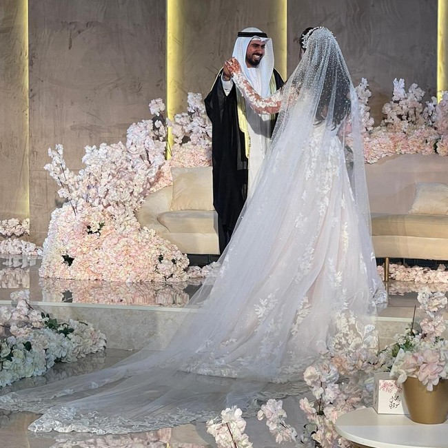 Meski banyak yang iri tapi menurut Soudi kehidupannya tidak selalu mudah karena ada pengorbanan yang juga dilakukan. Ketika aku menikah dengan miliuner dari Dubai, ada beberapa hal yang tidak bisa dinegosiasikan dalam pernikahan dan setelah pernikahan, katanya. Foto: Instagram @soudiofarabia