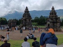Wisata Terkenal Dieng: Jam Buka, Harga Tiket & Daya Tariknya