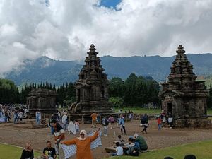 Dieng Membeku! 6 Hari Berturut-turut Fenomena Embun Es di Candi Arjuna