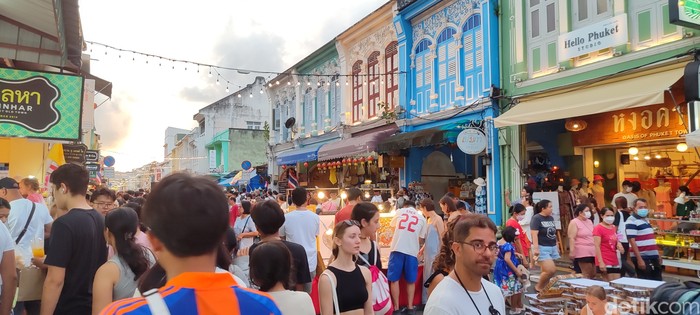 Sunday Night Market di Old Phuket Town, Phuket Sunday Night Market di Old Phuket Town, Phuket