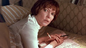 Aktris senior pemenang Triple Crown of Acting, Ellen Burstyn, awalnya beragama Katolik namun telah pindah ke Islam. Foto: Dok. Ist