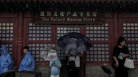 Topan ini melanda China setelah gelombang panas menyengat selama beberapa pekan terakhir.