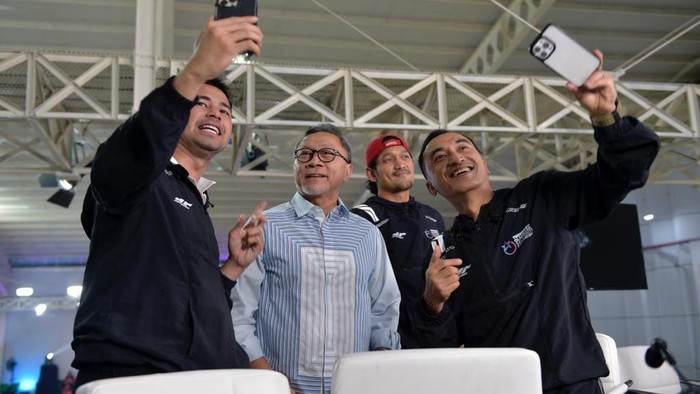 Zulhas Dukung Penuh Turnamen Olahraga Selebriti Indonesia Zulhas Dukung Penuh Turnamen Olahraga Selebriti Indonesia