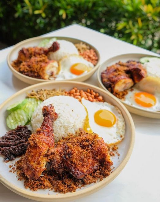 5 Kuliner Legendaris di Pantjoran PIK, Es Kopi hingga Nasi Lemak!