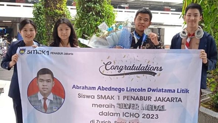 Abraham Abednego Lincoln, Peserta Didik SMAK 1 PENABUR Peraih Medali Perak IChO 2023 dijemput di Bandara Soekarno Hatta oleh Kepala Sekolah, Guru, dan Teman-Teman