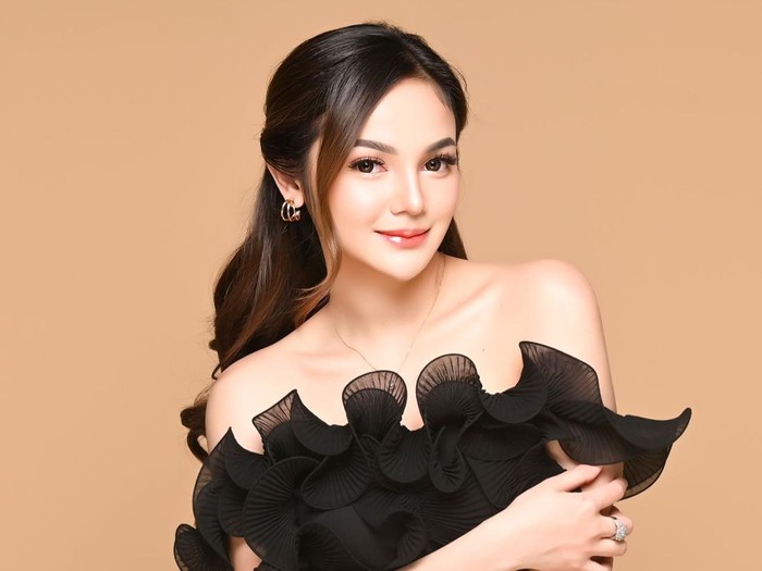 anggun mahade