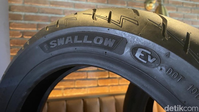 Ban Motor Swallow Voltrax