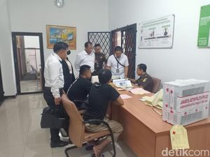 Penyebar Hoax Baju Bekas Sitaan Dibawa Pulang Segera Diadili