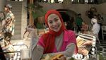 Serunya Momen Kuliner Feni Rose Saat Liburan di Jepang dan Bali
