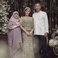 Ini momen Raisa usai menjalani siraman dengan adat Sunda sebelum menikah dengan Hamish Daud. Foto: dok. David Salim Photography/Bride Story