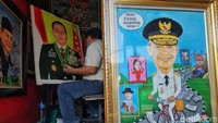 Pelukis jalanan yang tergabung dalam Kelompok Pelukis dan Penulis Indah (KPPI) tersebut mematok harga lukisan potret Rp 5 juta hingga Rp 7 juta.  