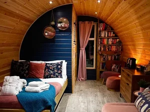 Awalnya Iseng Bikin Kemah buat Anak, Kini Punya Usaha Glamping Cuan Banget!