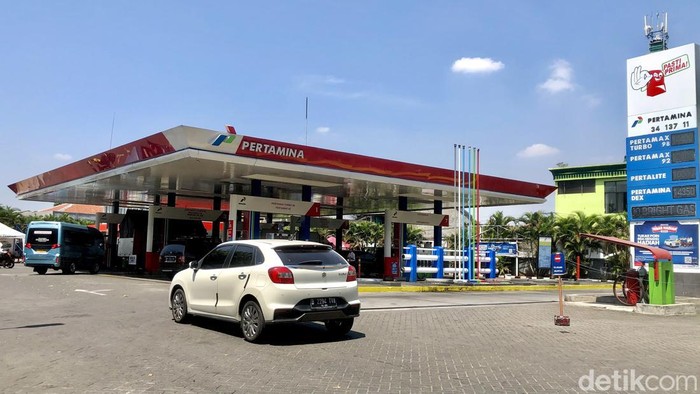 Harga BBM Nonsubsidi Naik Mulai Hari Ini PT Pertamina kembali menyesuaikan harga BBM nonsubsidi. Kali ini, harga Pertamax Turbo, Dexlite dan Pertamina Dex naik mulai hari ini.