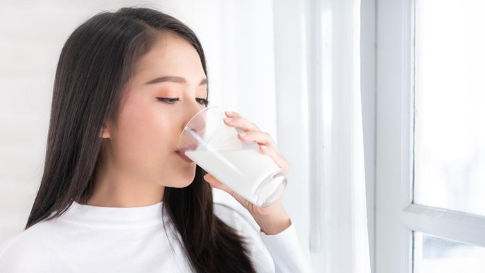 Ilustrasi Minum Susu