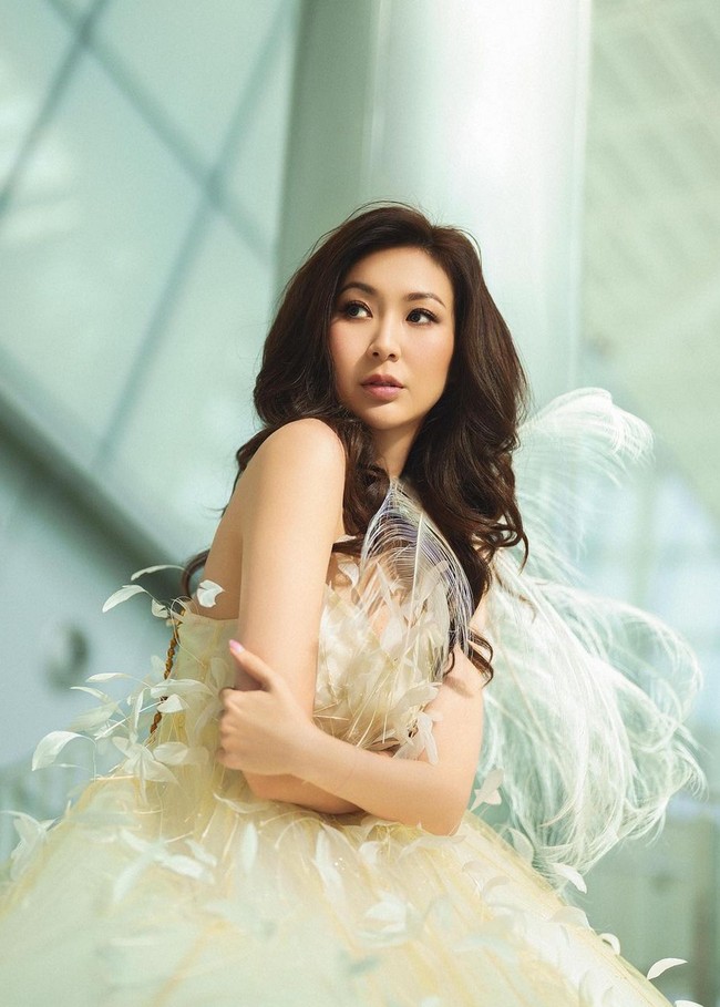 Jacquelin Chng berprofesi sebagai aktris. Dia juga seorang tokoh Tionghoa-Malaysia. Foto: Instagram/@jacquelinchng