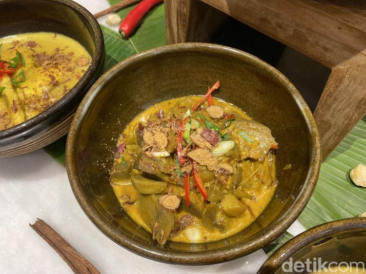 Rayakan 17 Agustusan dengan Santap Gulai Tunjang dan Sate Lilit di Restoran Ini